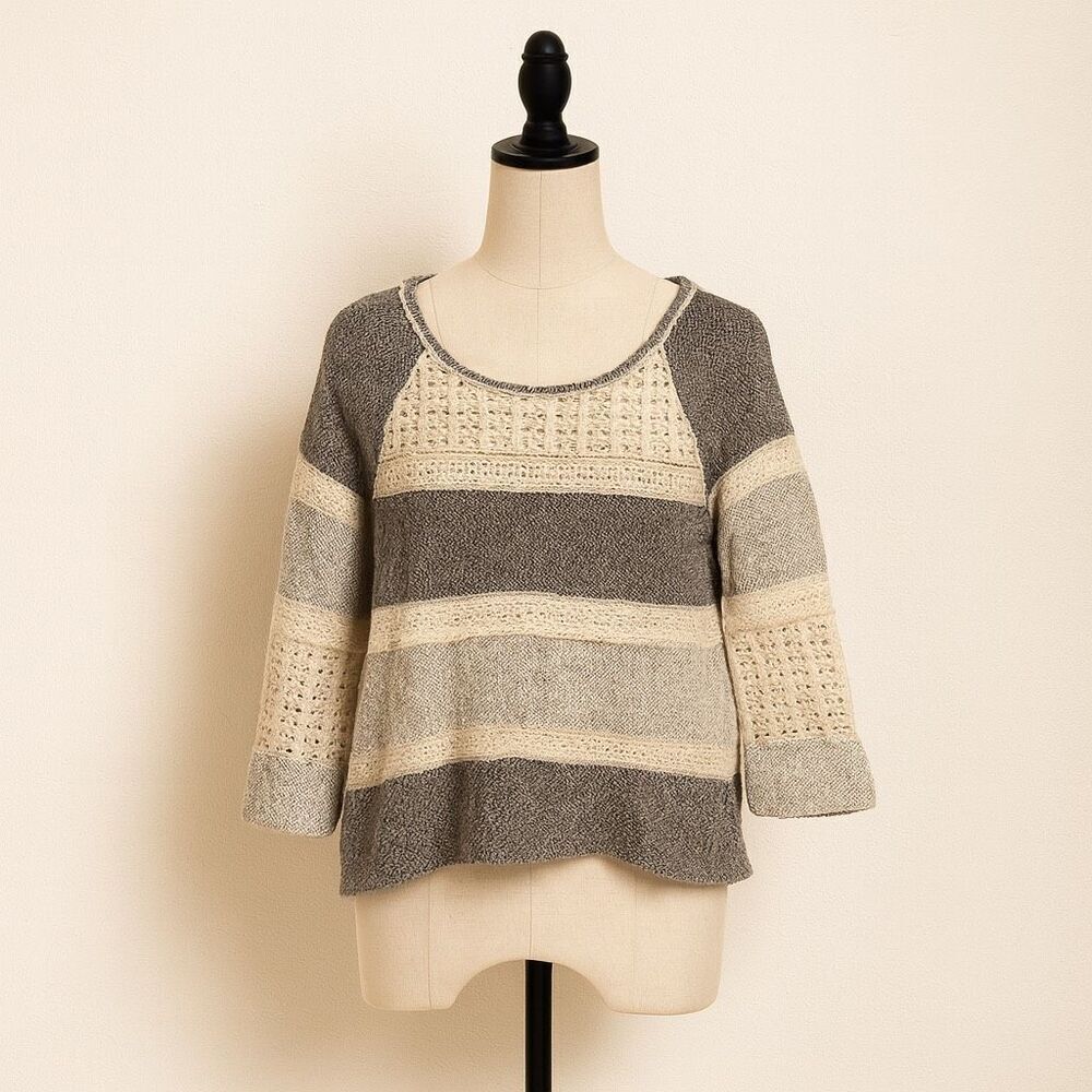 Lucky Lotus Gray Crochet Detail 3/4 Sleeve Knit Top | Size XS